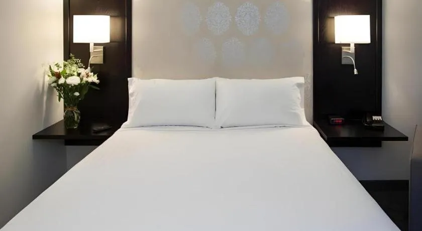 Bed in Park Pointe Hotel