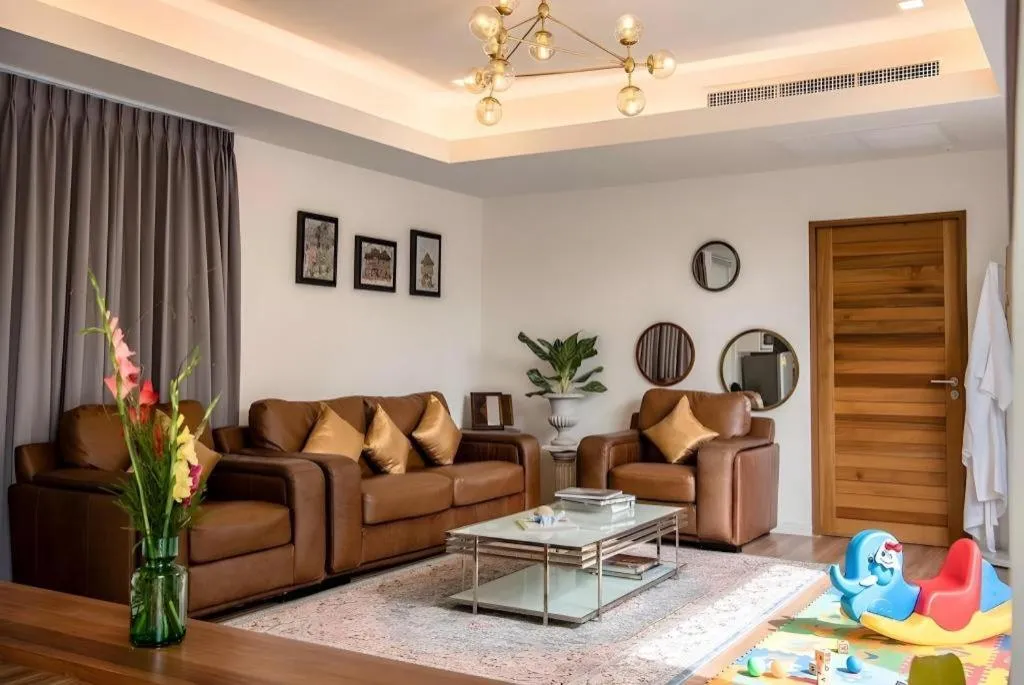 Mira Residence & Resort (halal)