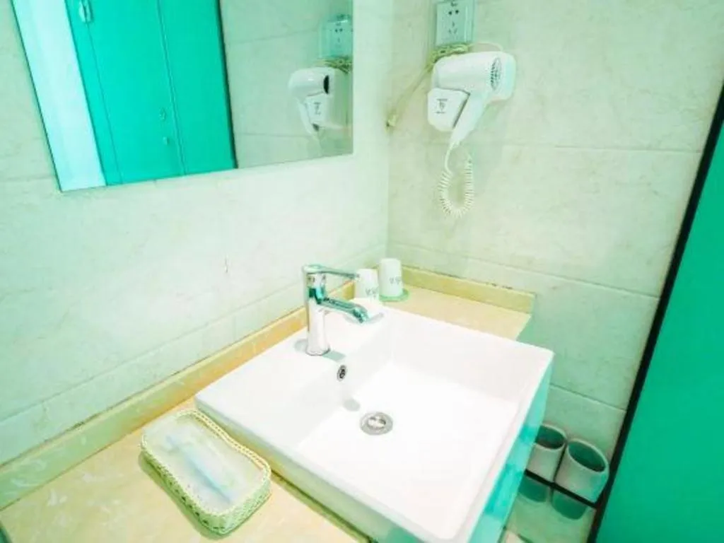 Vatica HeFei Baishuiba BHG Hotel