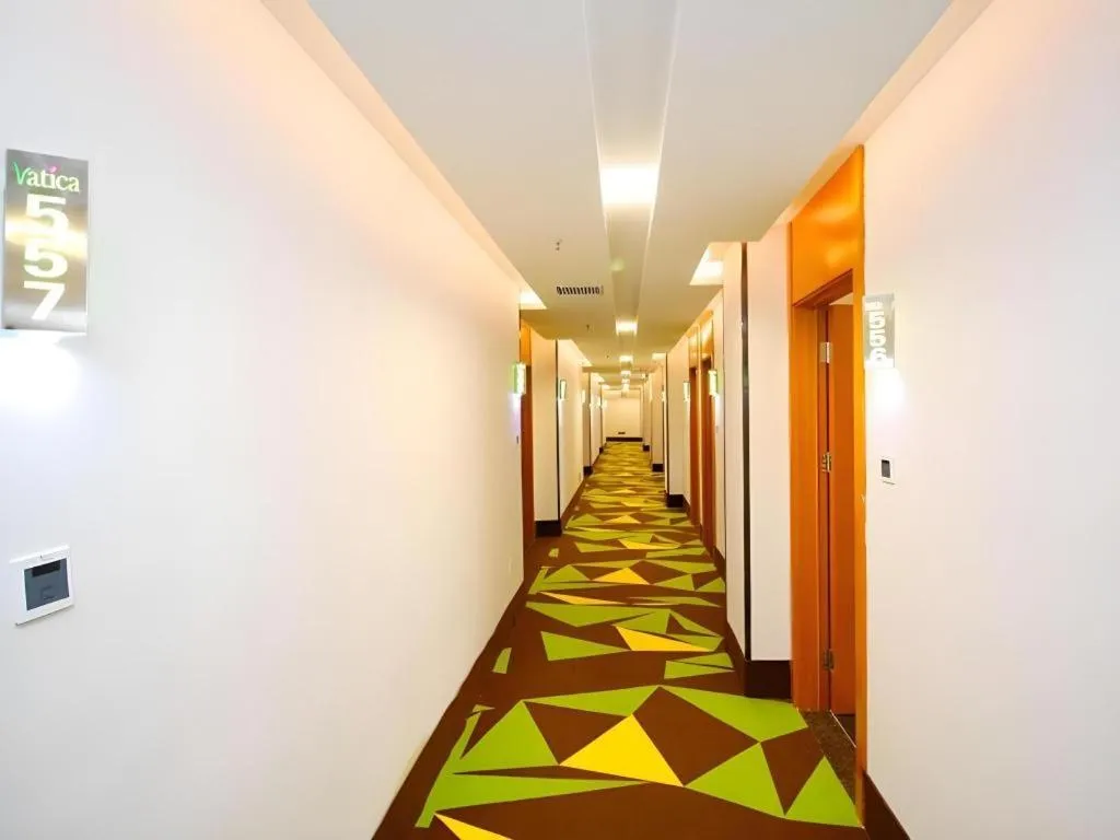 Vatica HeFei Baishuiba BHG Hotel