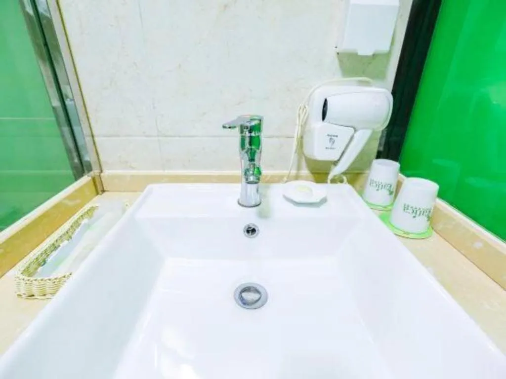 Vatica HeFei Baishuiba BHG Hotel