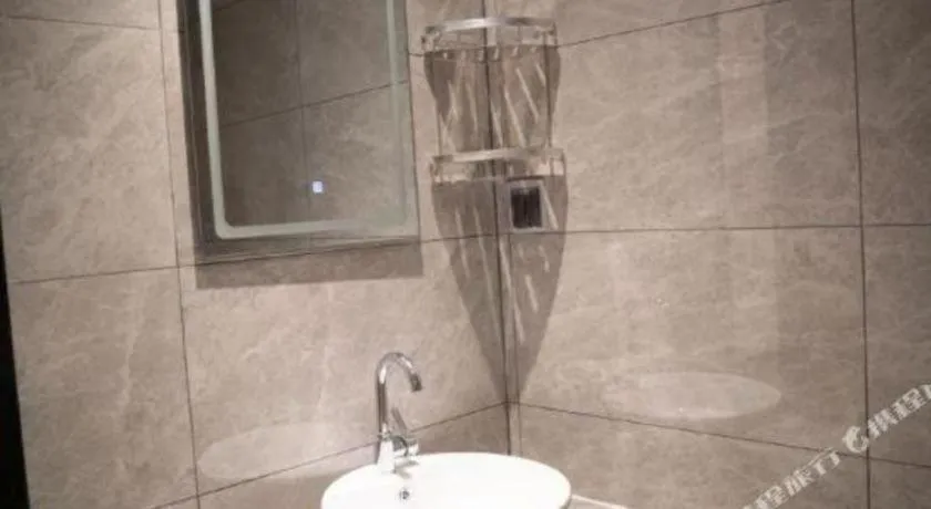 GreenTree Inn Chaoyang Shuangta District Bus Station