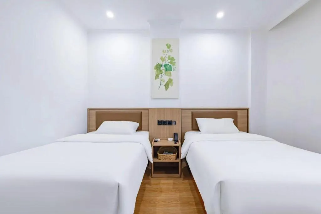 Bed in GreenTree Inn Chaoyang Shuangta District Bus Station