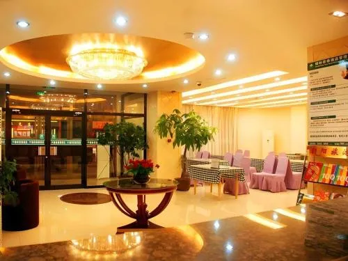 GreenTree Inn Chaoyang Shuangta District Bus Station