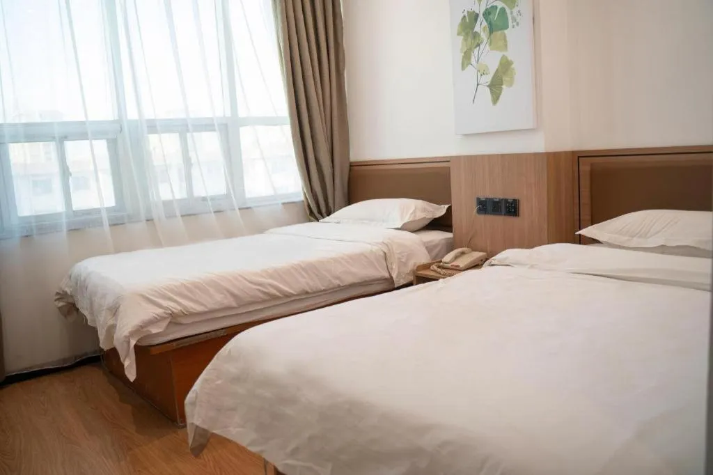 Bed in GreenTree Inn Chaoyang Shuangta District Bus Station