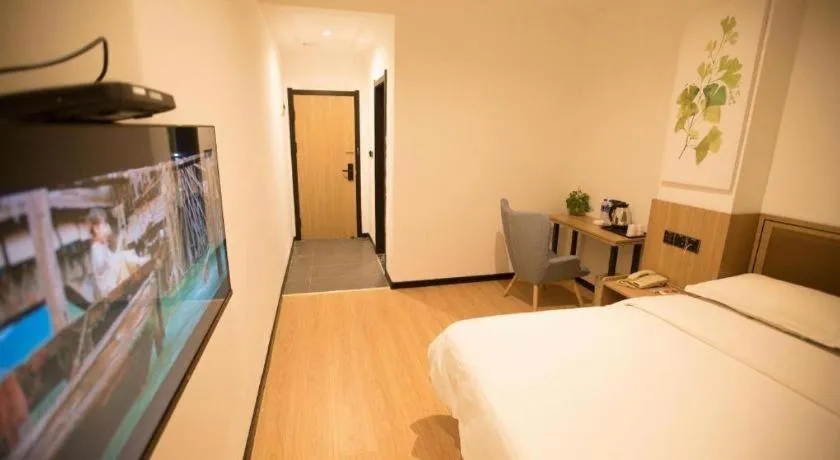 Bed in GreenTree Inn Chaoyang Shuangta District Bus Station