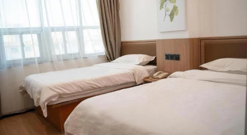 Bed in GreenTree Inn Chaoyang Shuangta District Bus Station