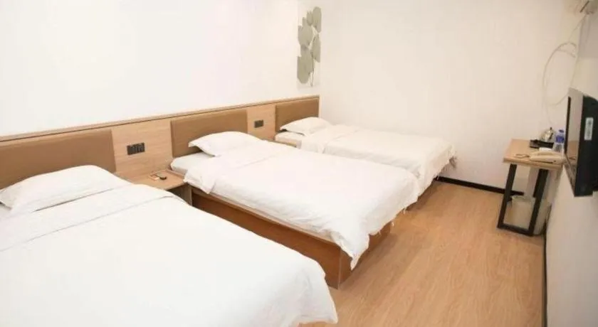 Bed in GreenTree Inn Chaoyang Shuangta District Bus Station