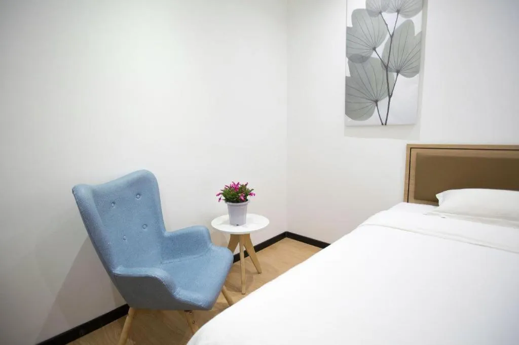 Bed in GreenTree Inn Chaoyang Shuangta District Bus Station