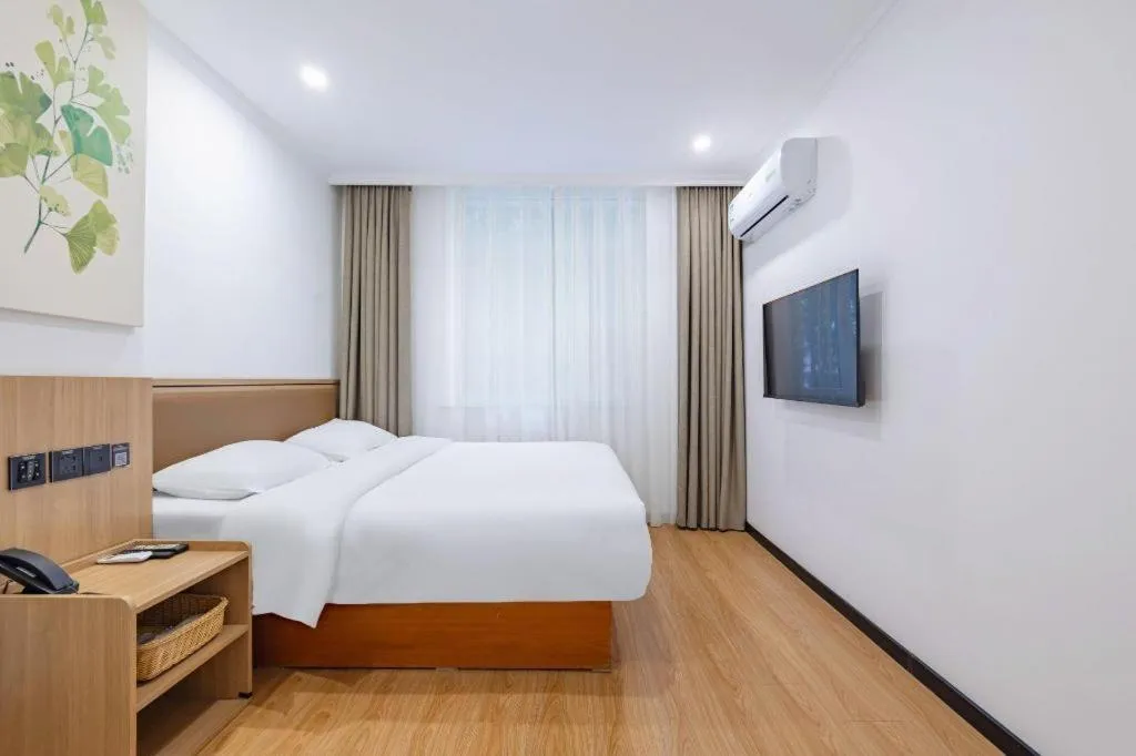 Bed in GreenTree Inn Chaoyang Shuangta District Bus Station