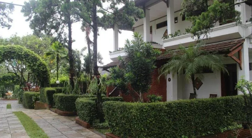 TAMAN SARI HOTEL DAN RESORT