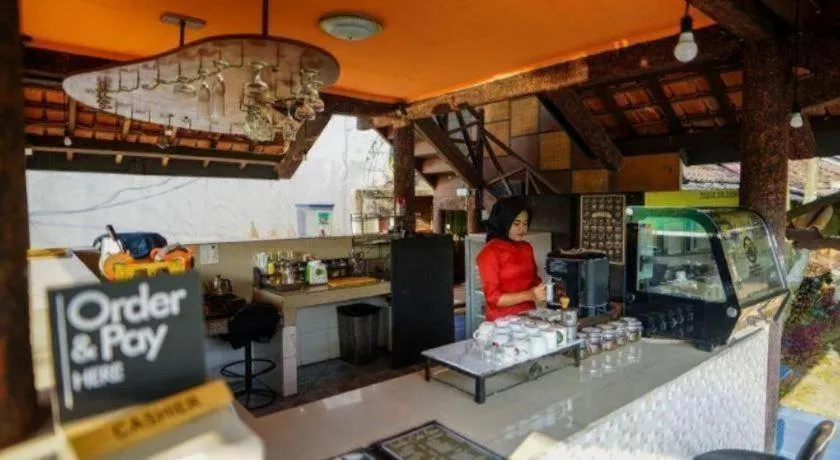 TAMAN SARI HOTEL DAN RESORT