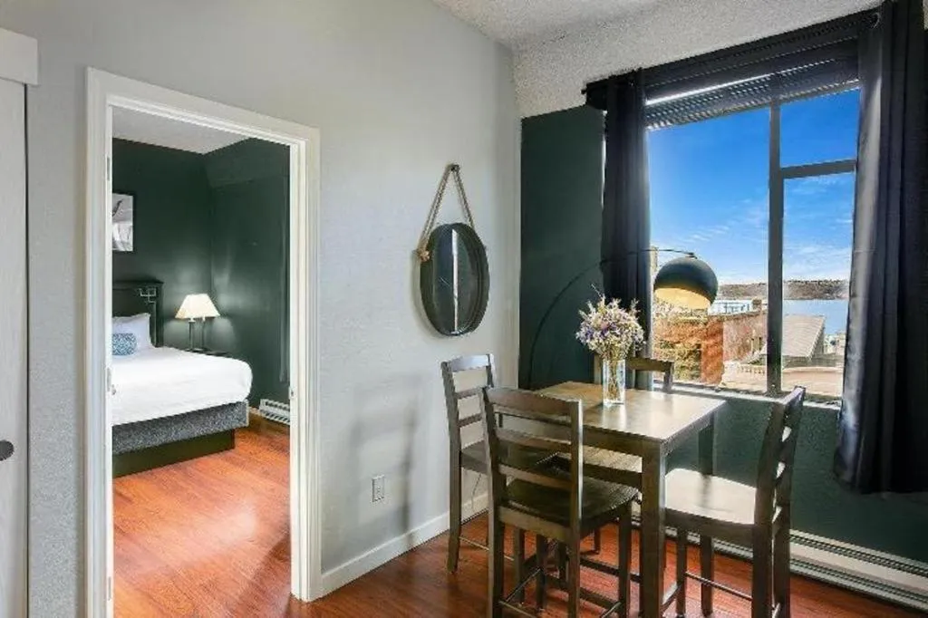 Bed in The Oxford Seattle-Downtown