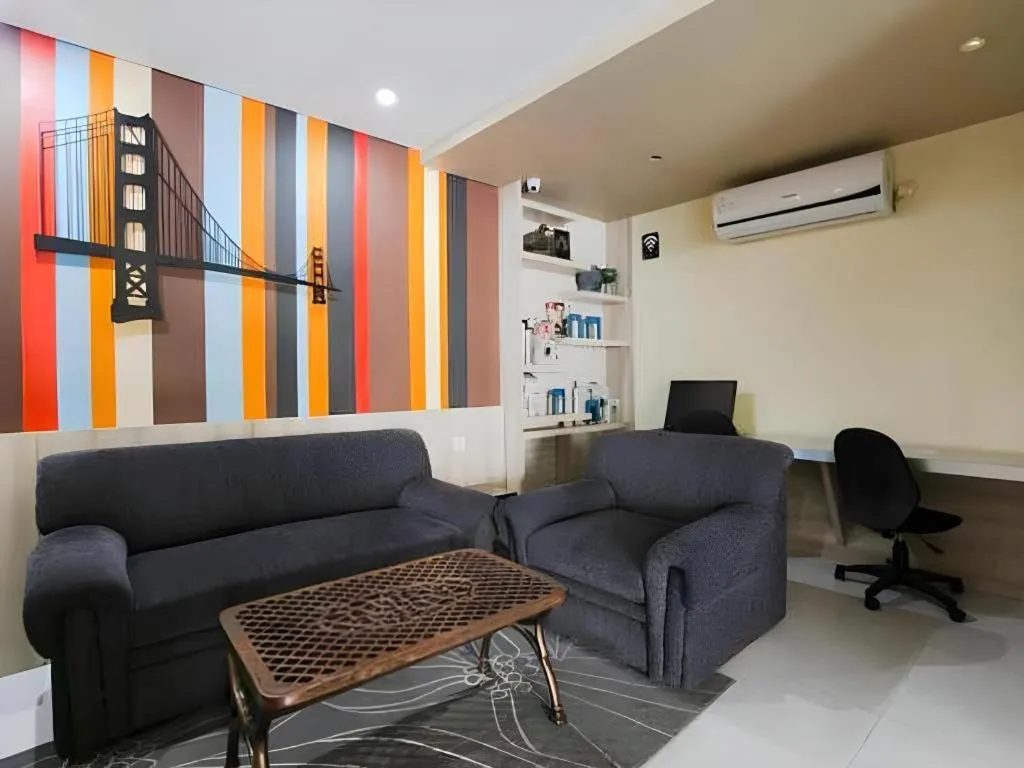 Life Puri Hotel Surabaya