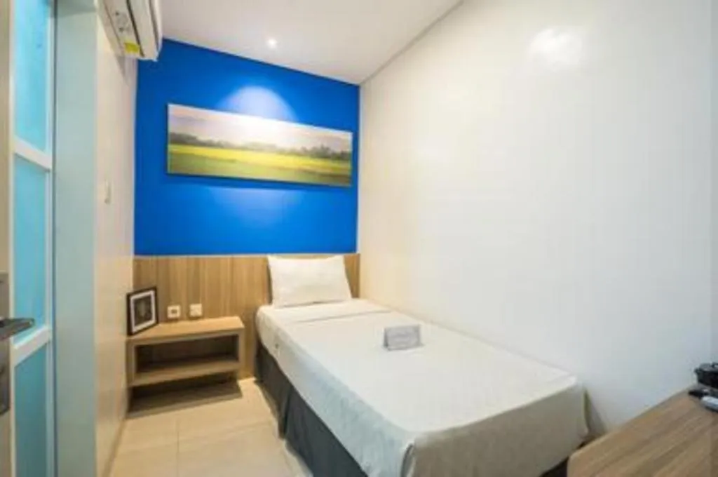 Bed in Life Puri Hotel Surabaya