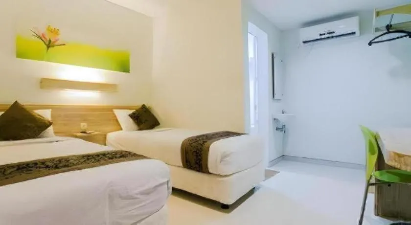 Bed in Life Puri Hotel Surabaya