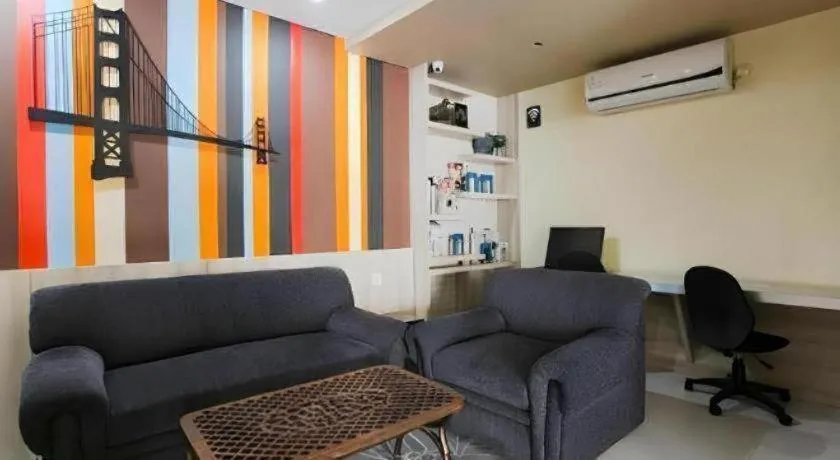 Life Puri Hotel Surabaya