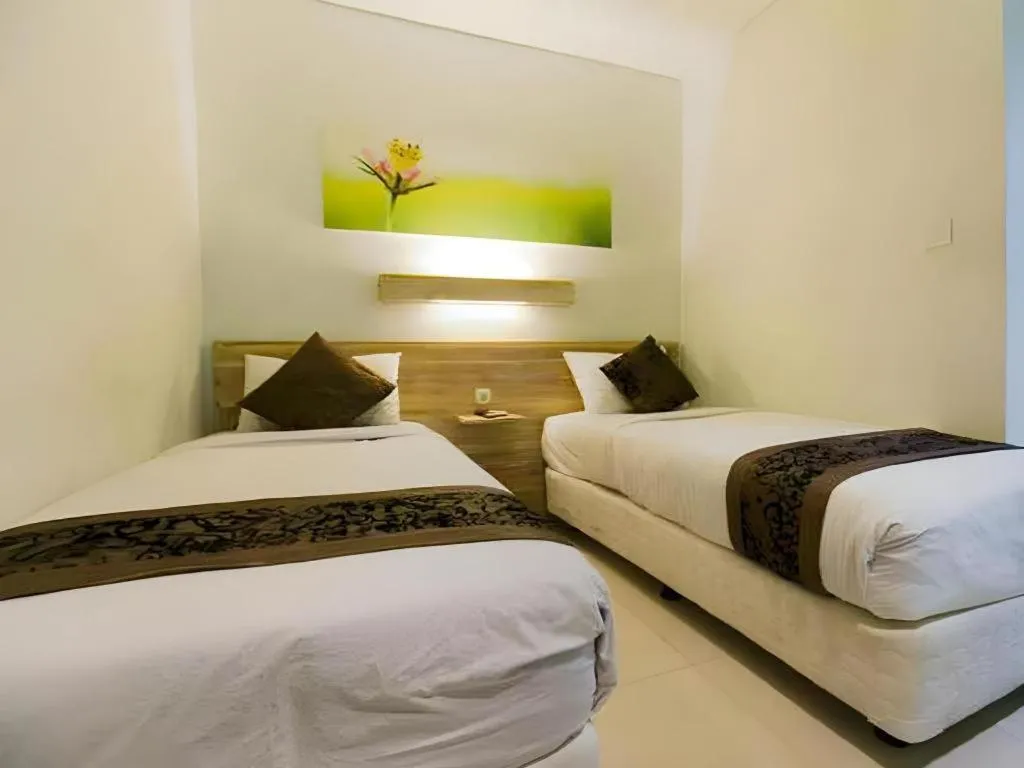 Bed in Life Puri Hotel Surabaya