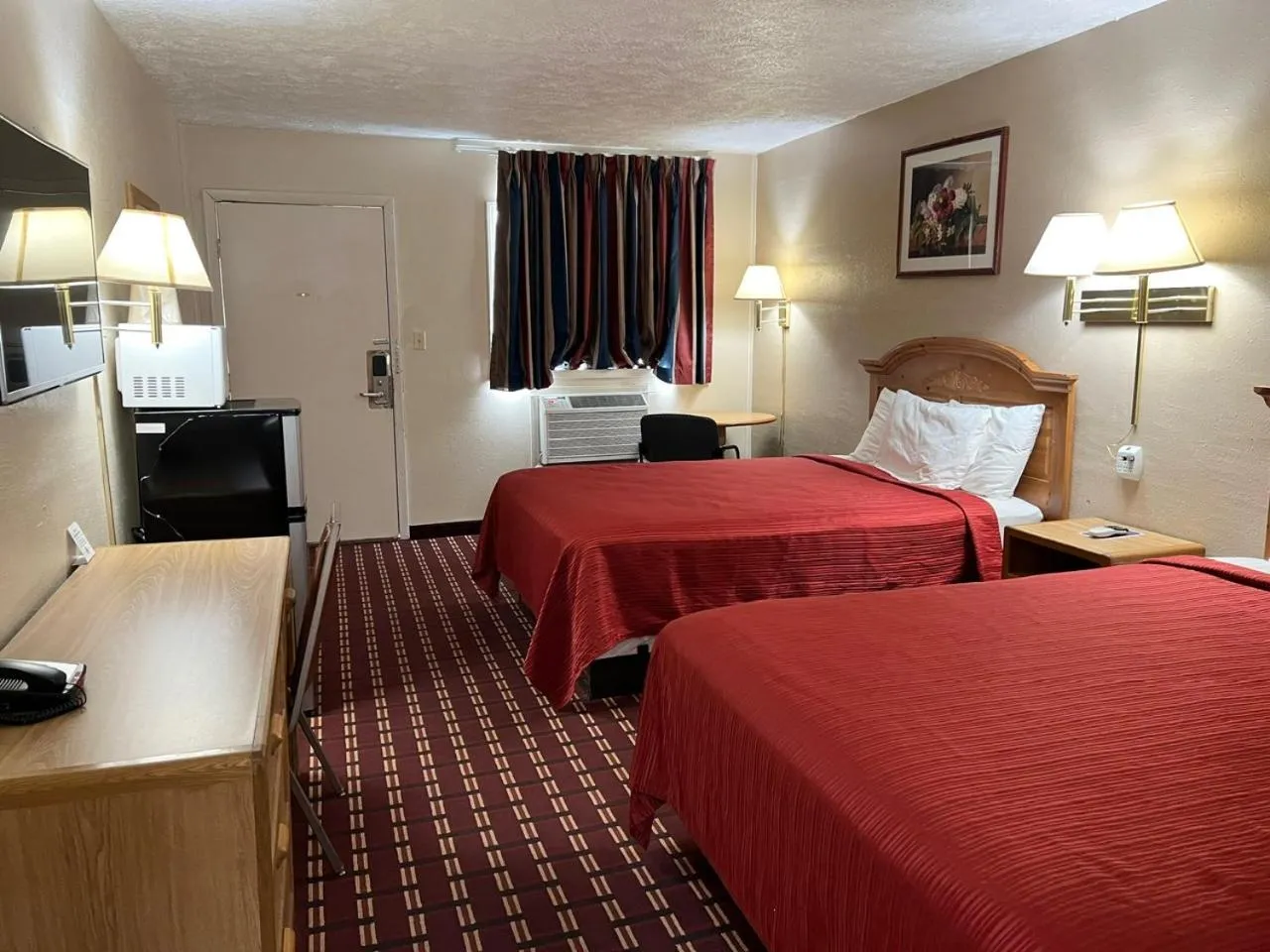 Bed in Economy Inn McCook