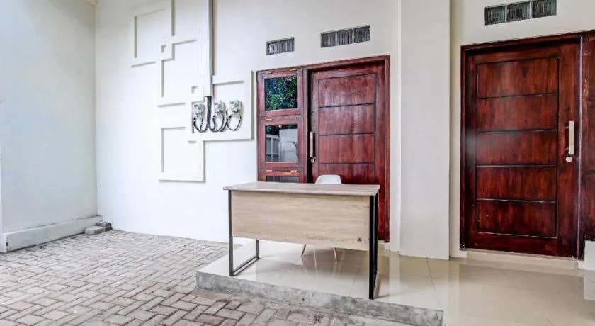 Super OYO 91816 Griya Putih