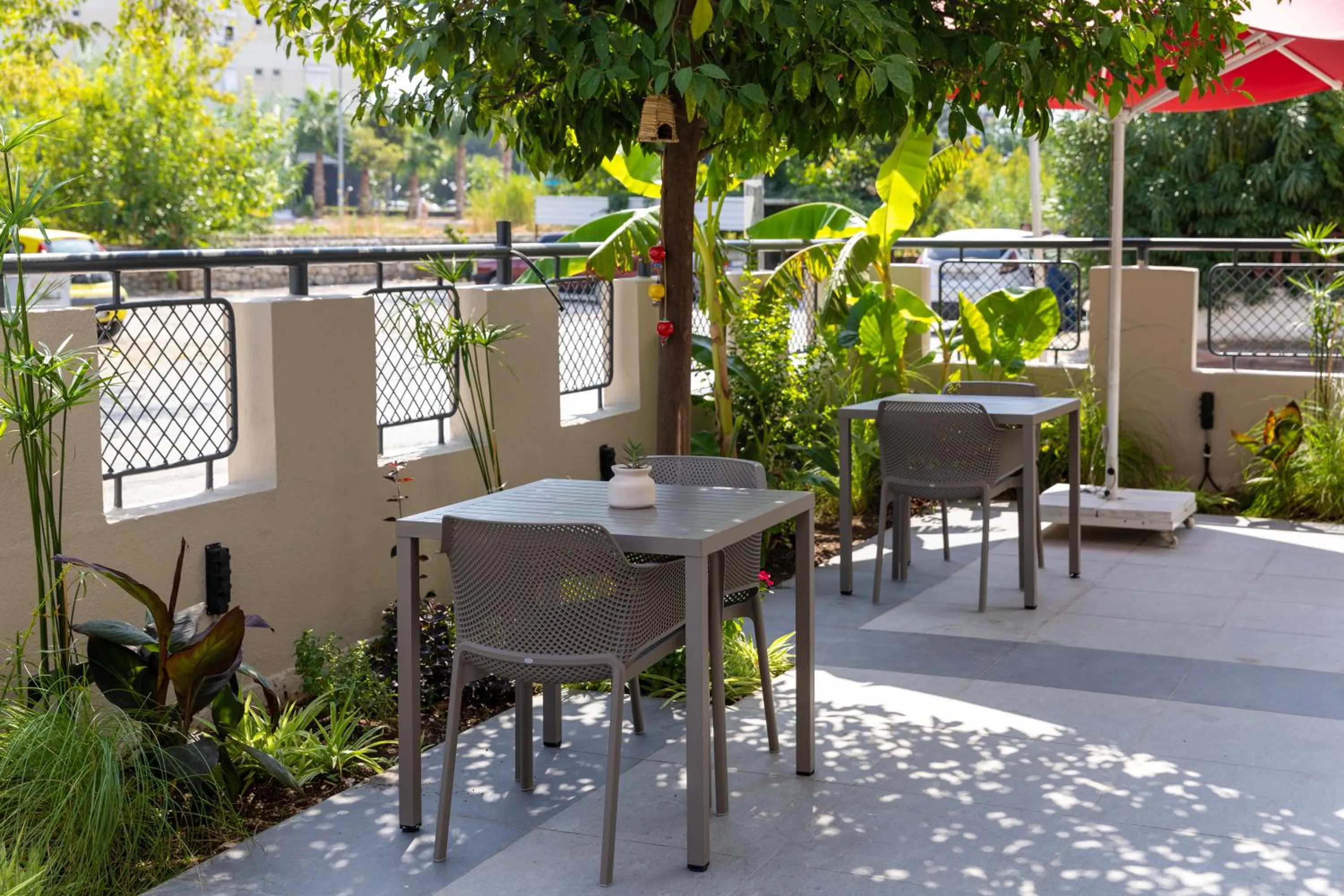 Restaurant/places to eat in 7inn