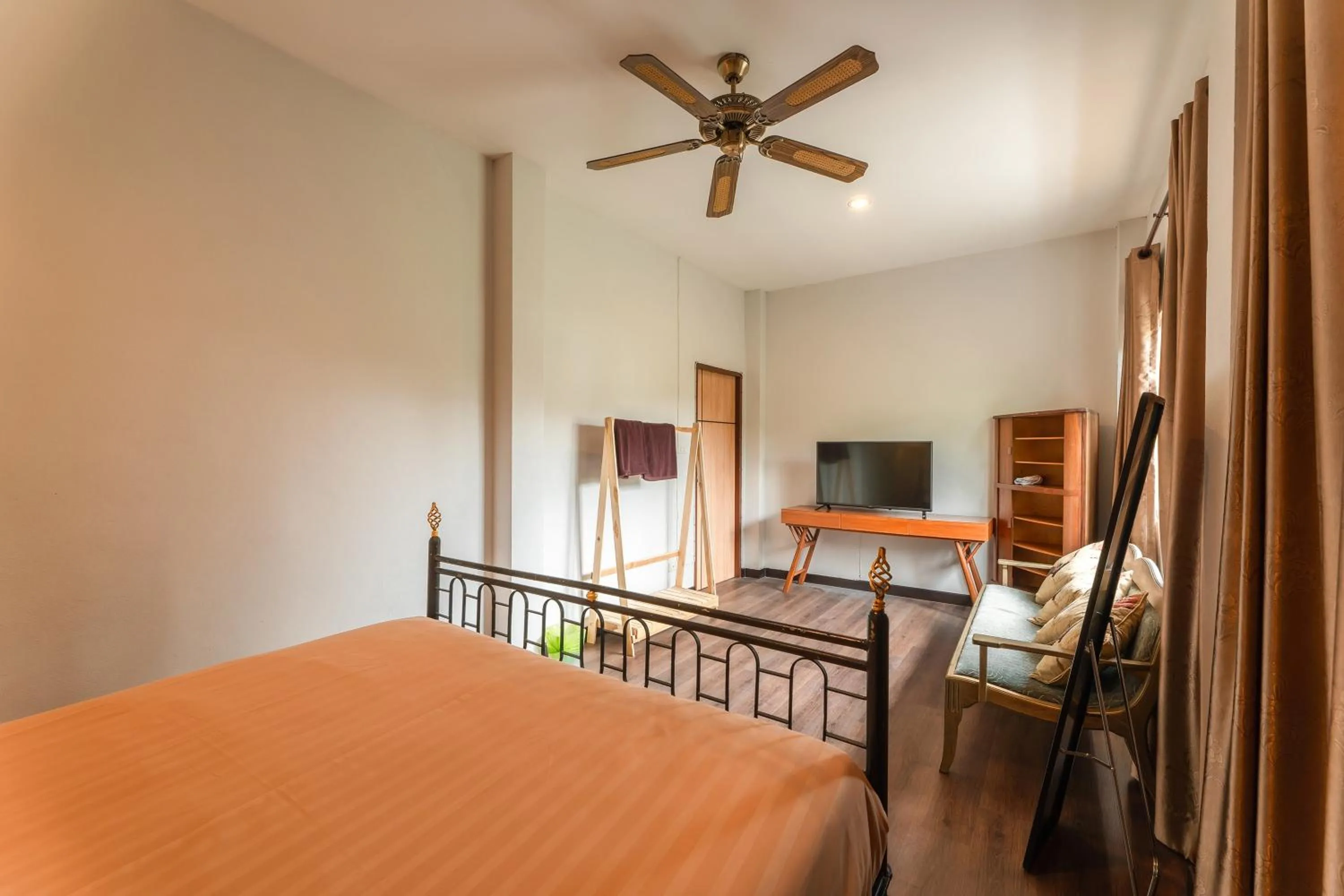 Bed in Guru Resort Chiang Mai