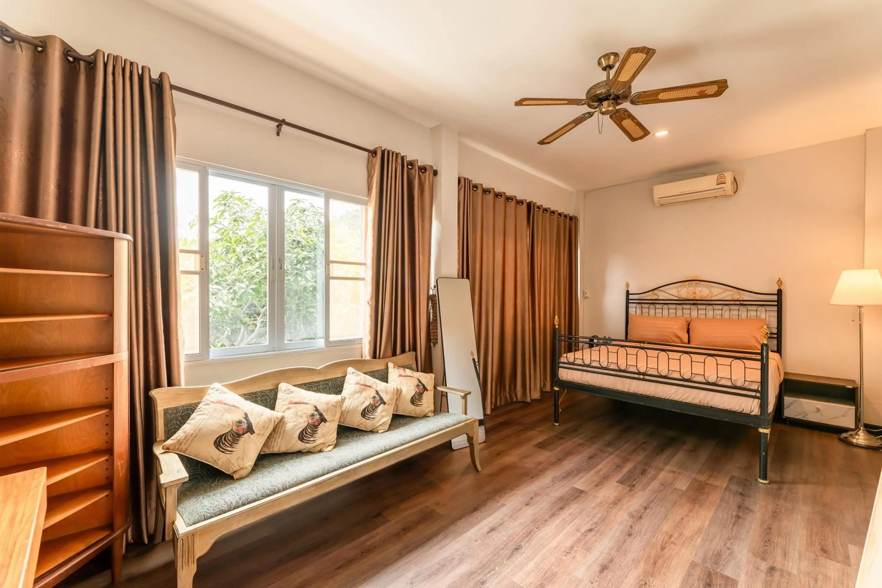 Bed in Guru Resort Chiang Mai