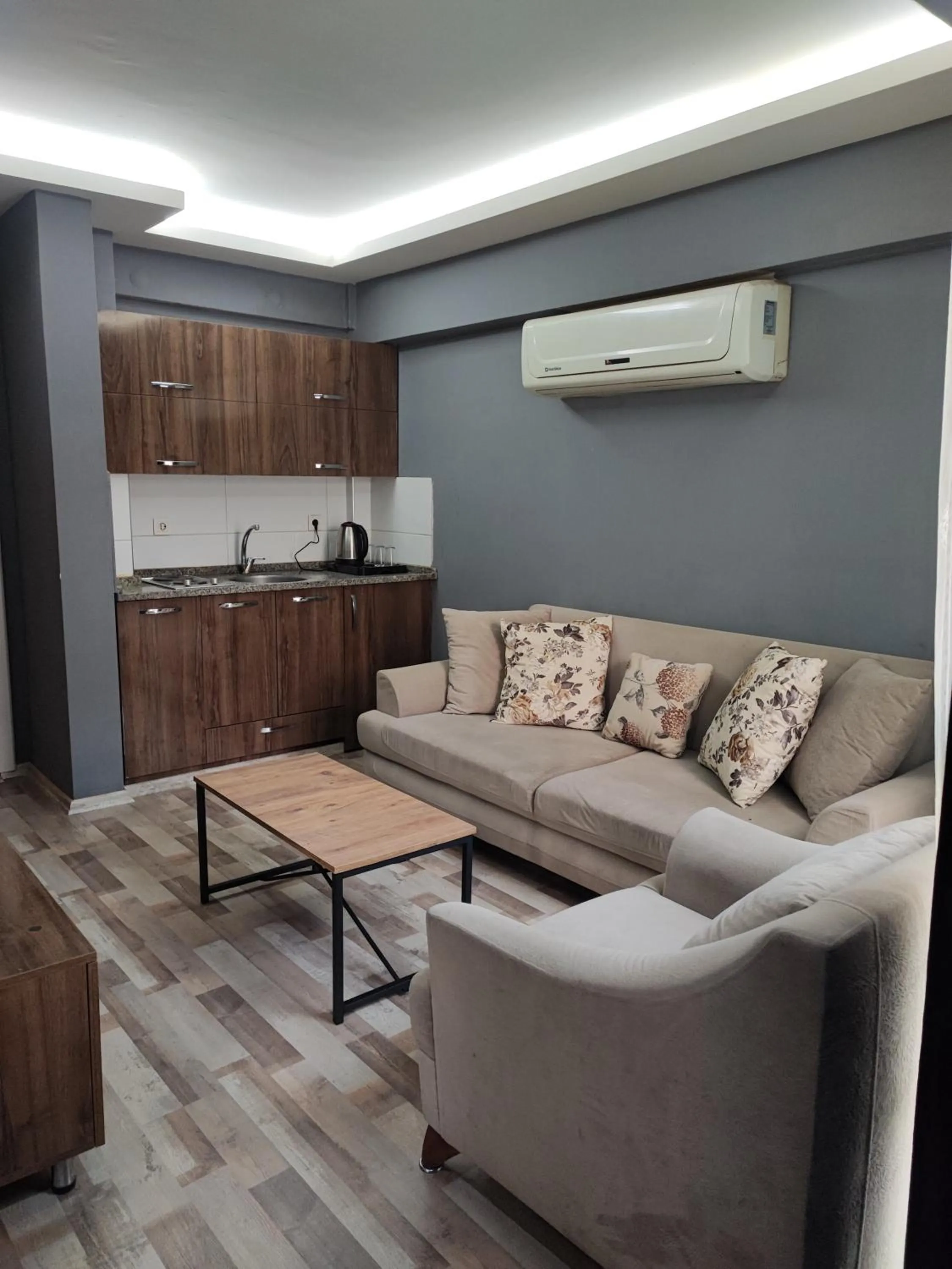 Kitchen or kitchenette in Smyrna Homes & Suits