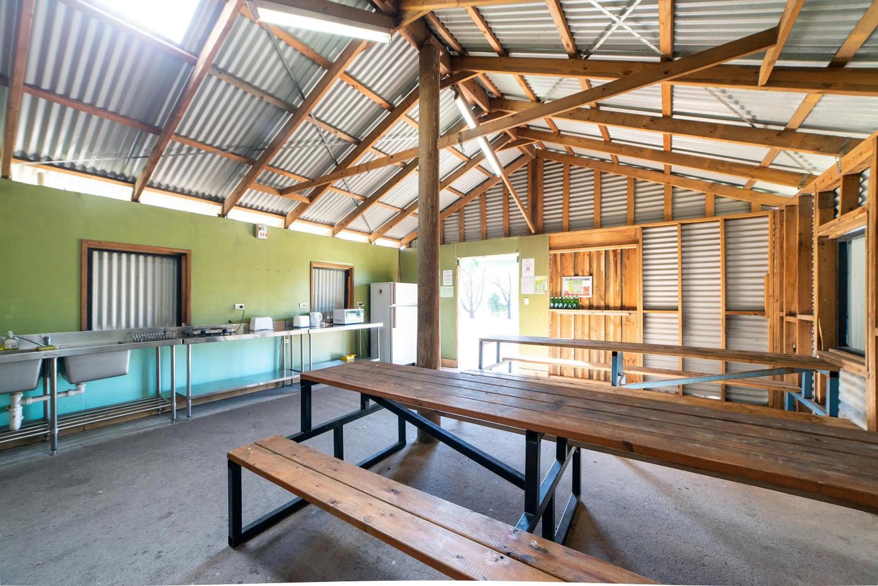 Kitchen or kitchenette in Breeze Holiday Parks - Grampians