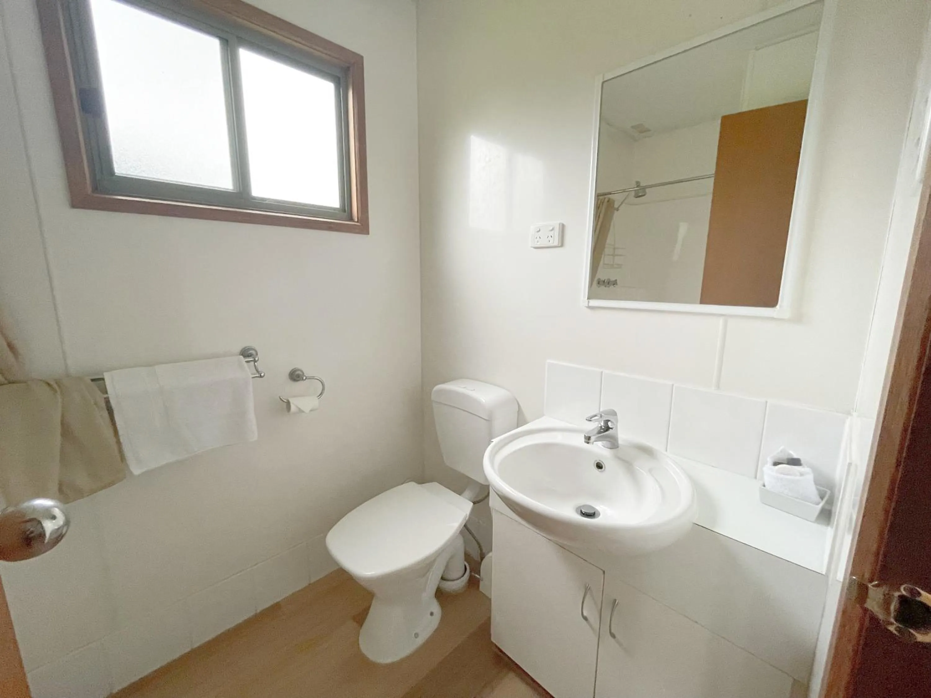 Shower in Breeze Holiday Parks - Grampians