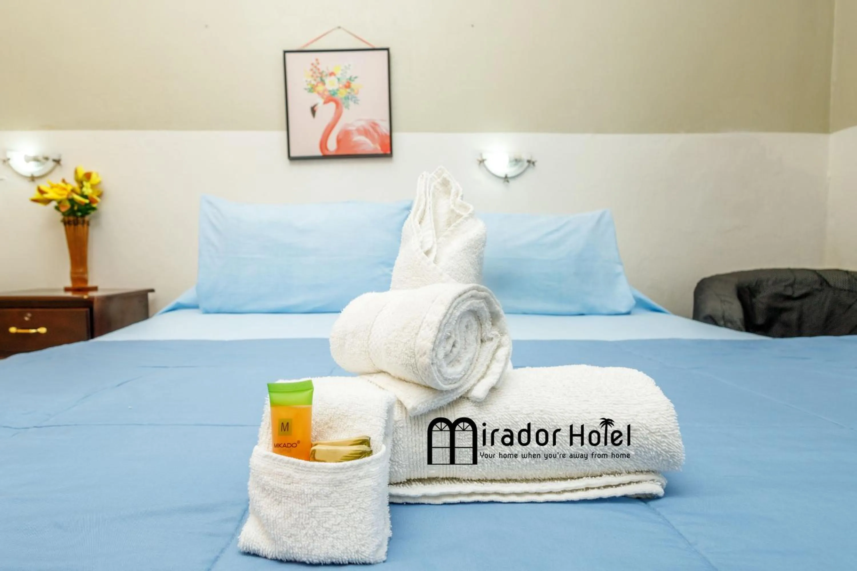 Bed in Mirador Hotel