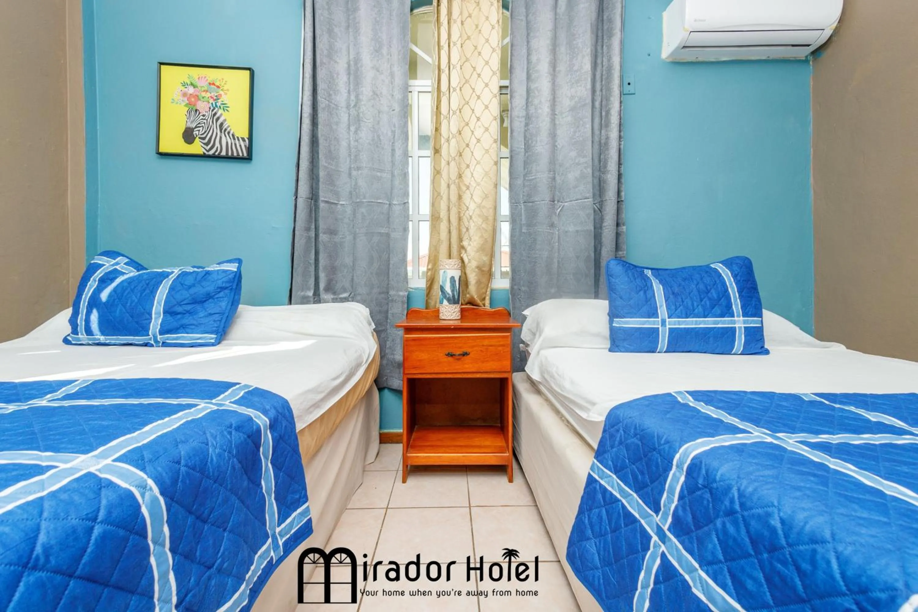 Bed in Mirador Hotel