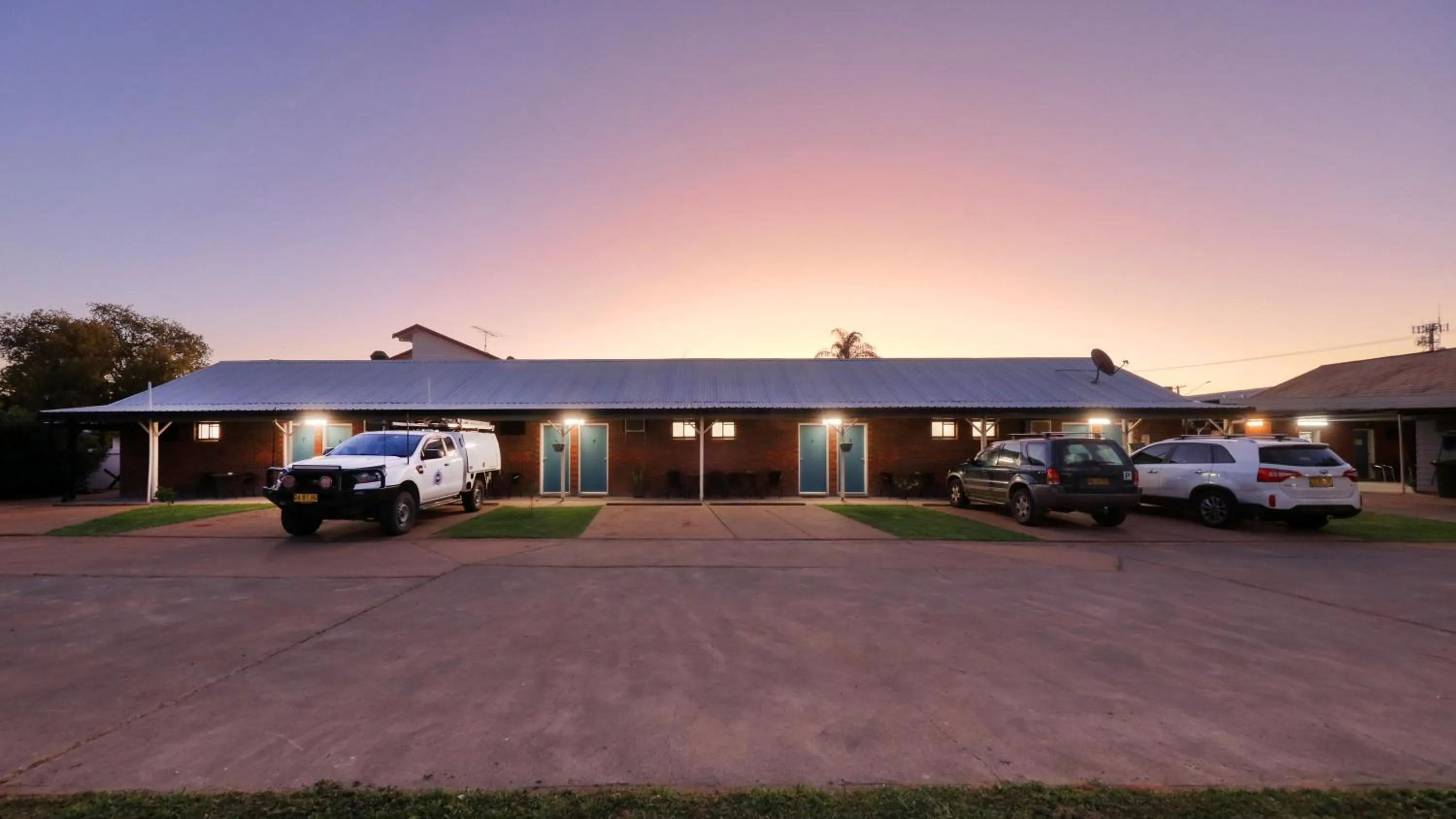 Sunset in The Major Mitchell Motel