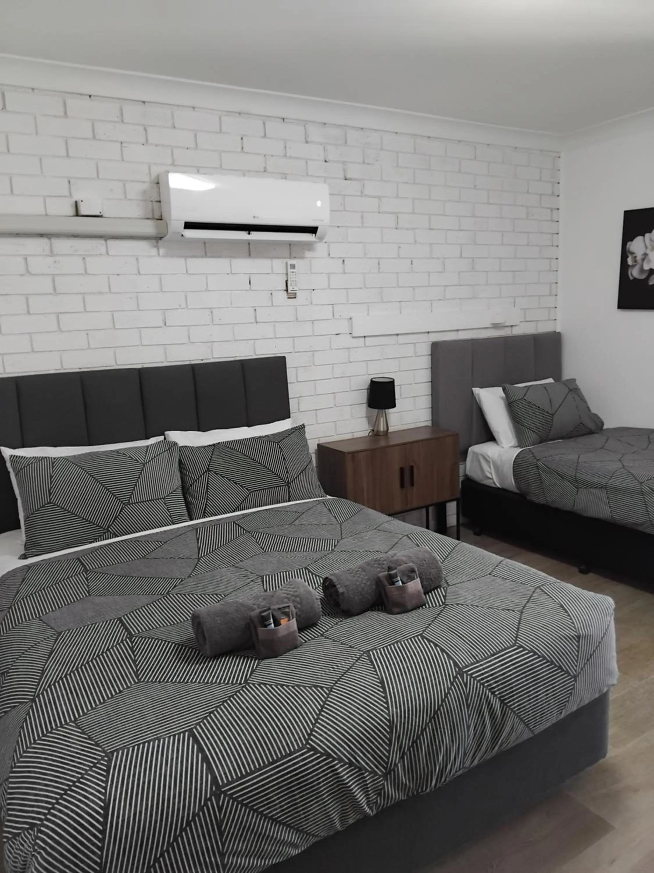 Bed in The Major Mitchell Motel