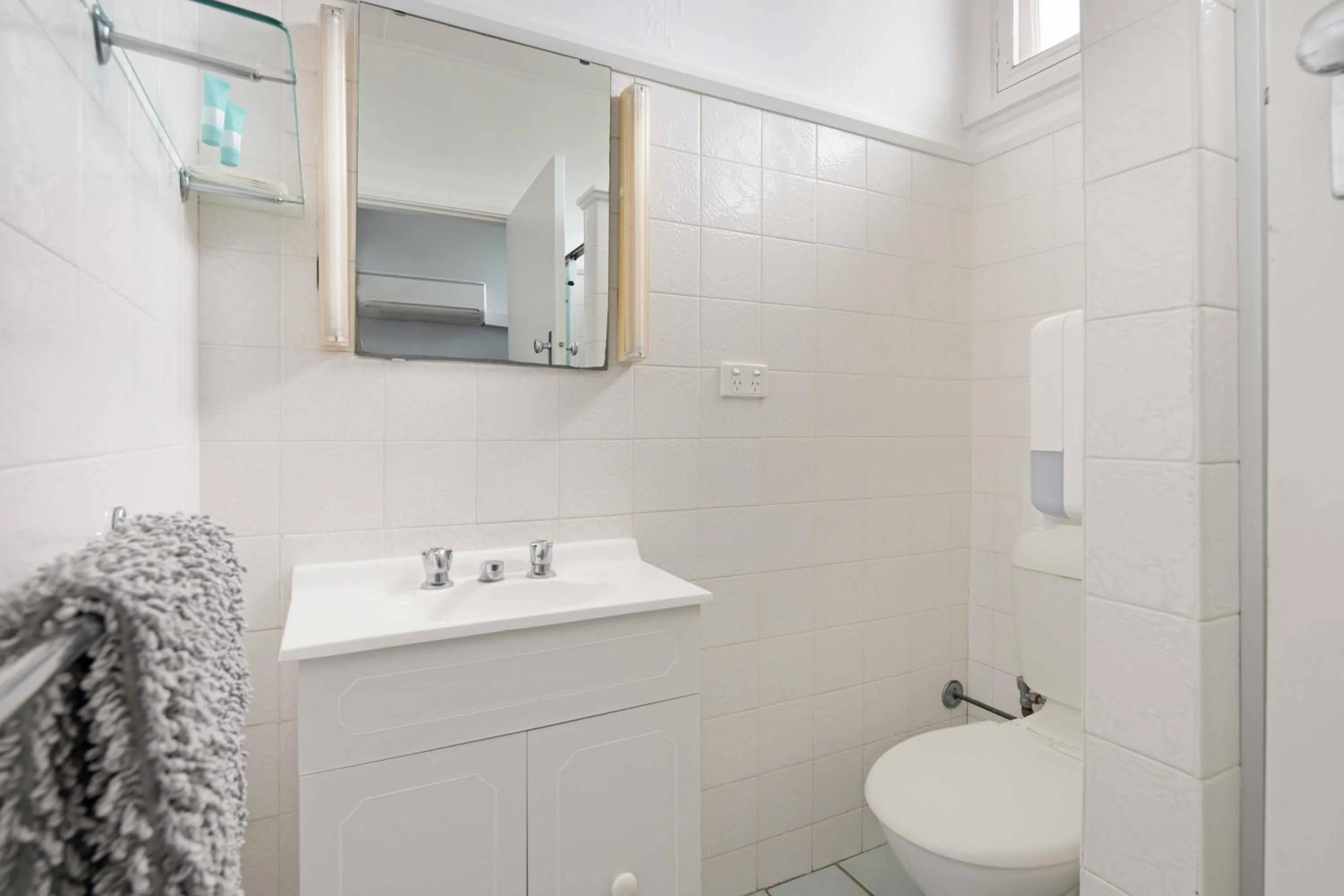 Shower in The Tree Motel