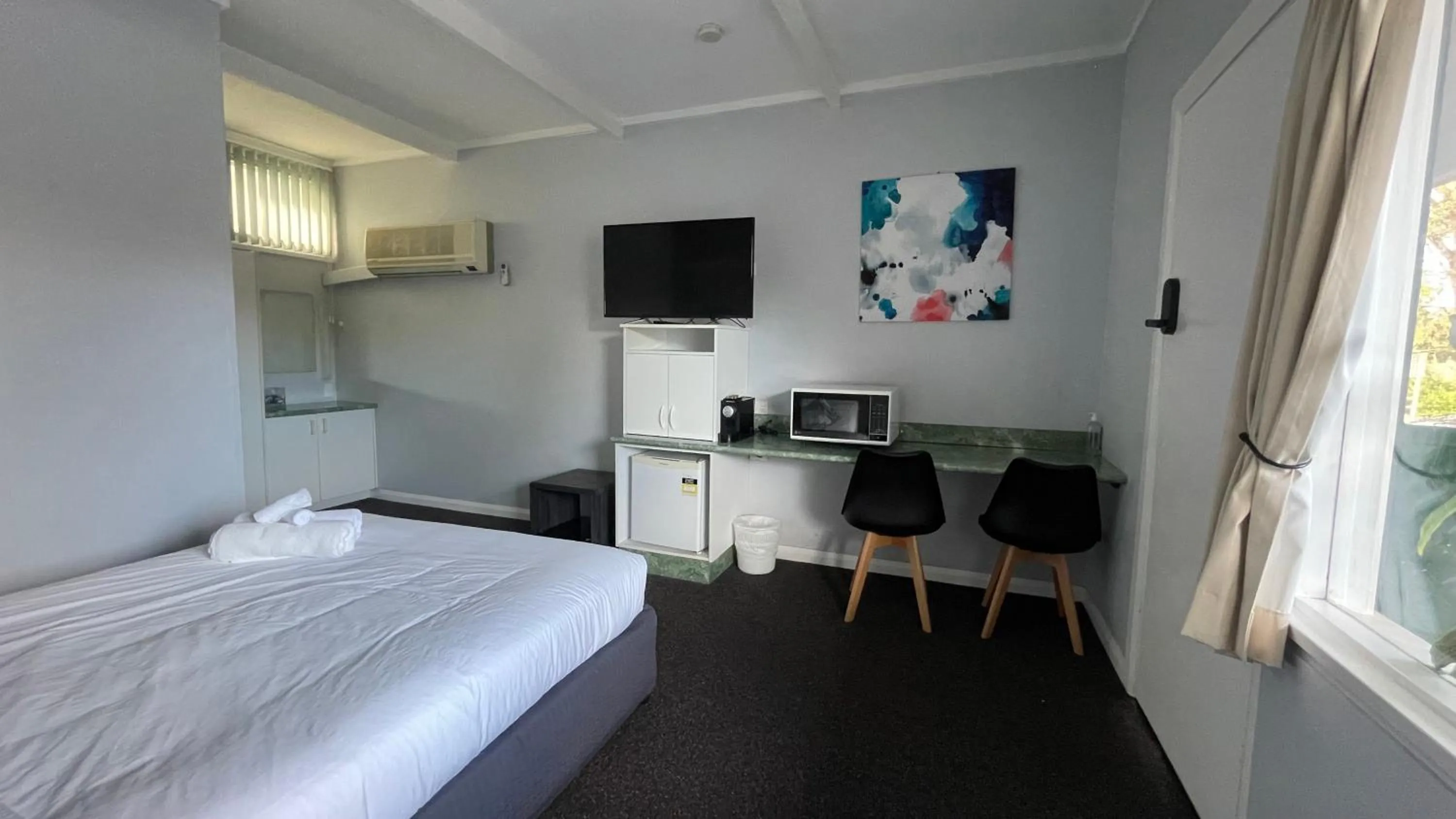 Bedroom, Bed in The Tree Motel