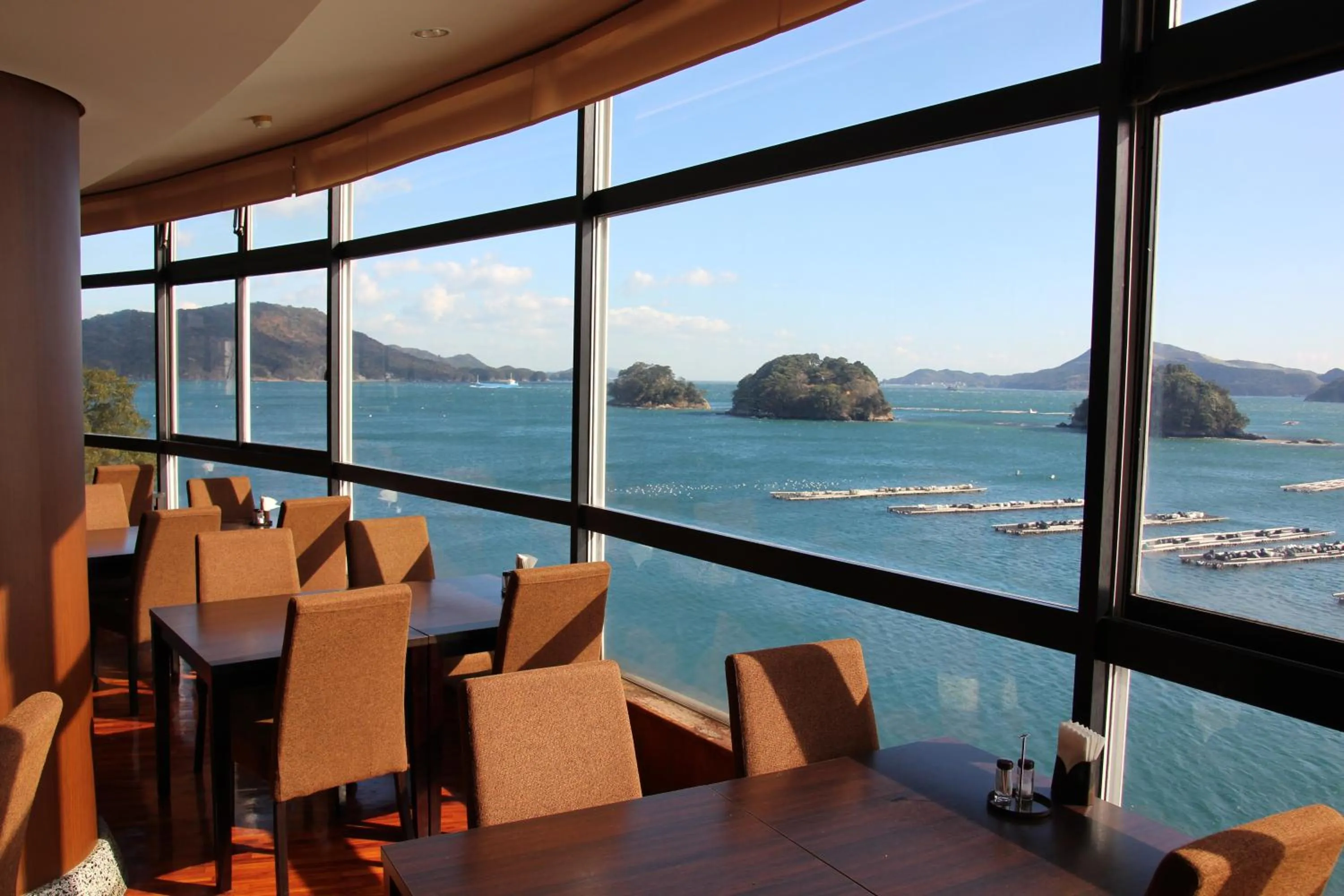 Restaurant/places to eat in Toba Grand Hotel