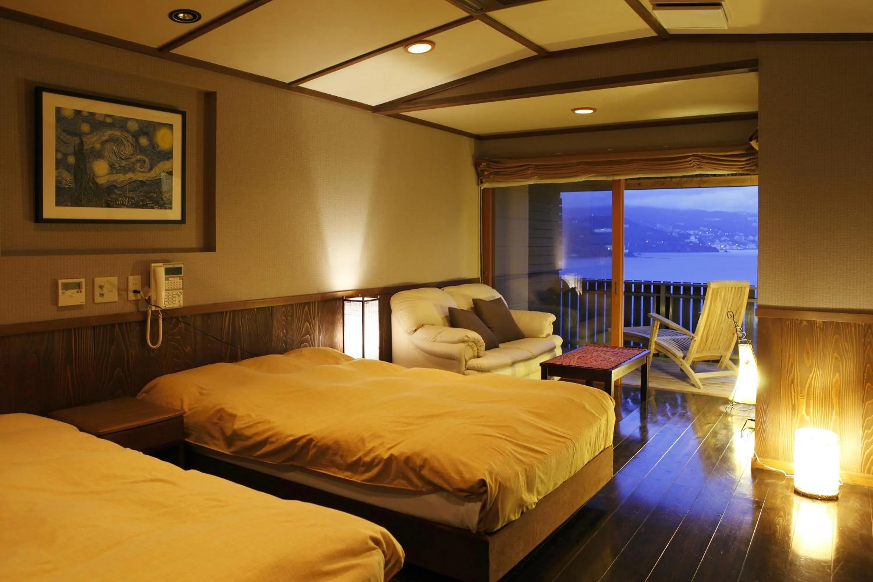 Night, Bed in Uminohana