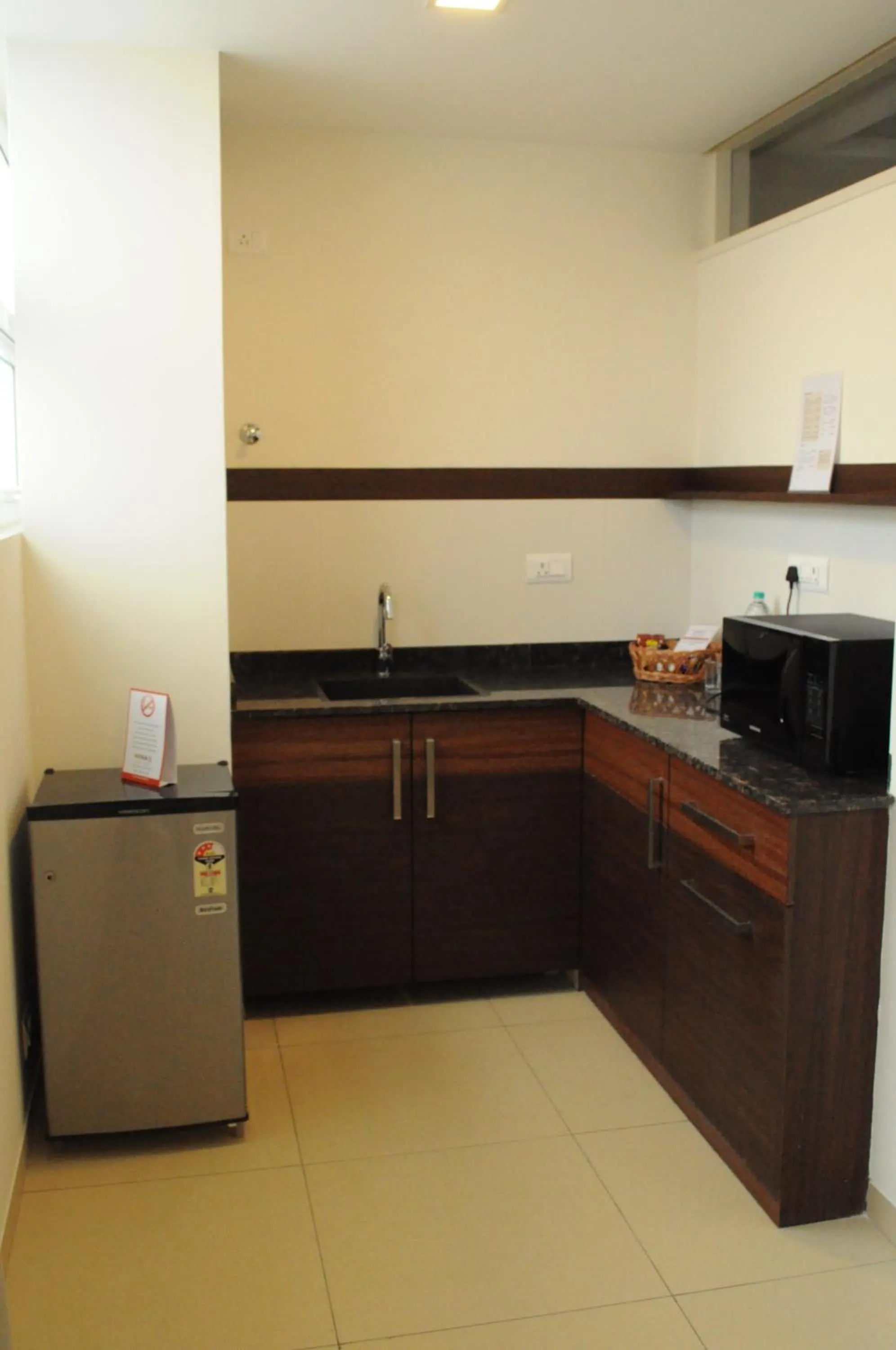 Coffee/tea facilities in Ixora Suites
