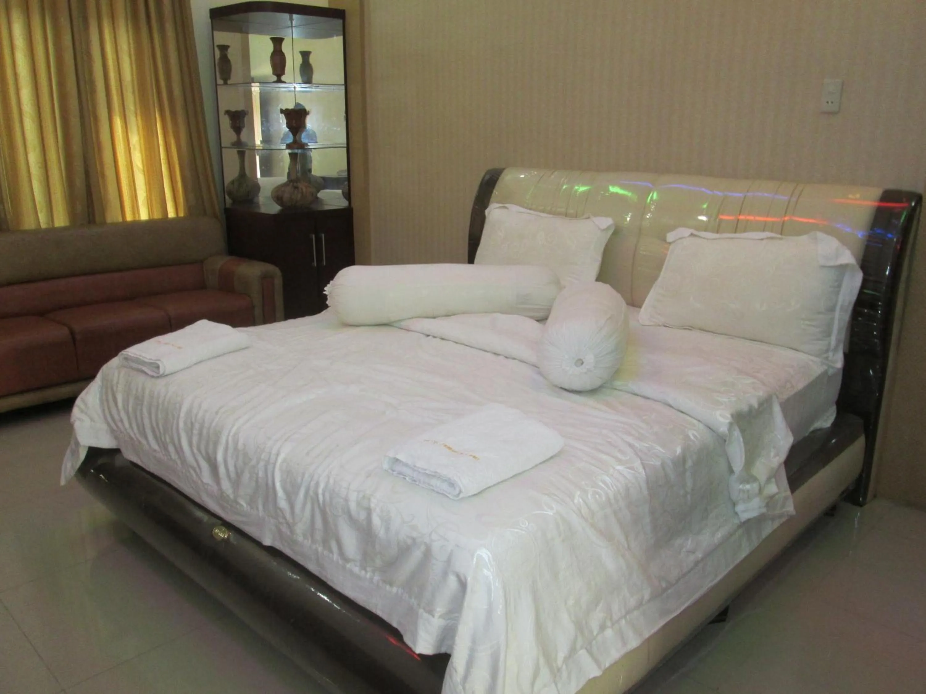 Photo of the whole room, Bed in Permata Land Hotel & Resort