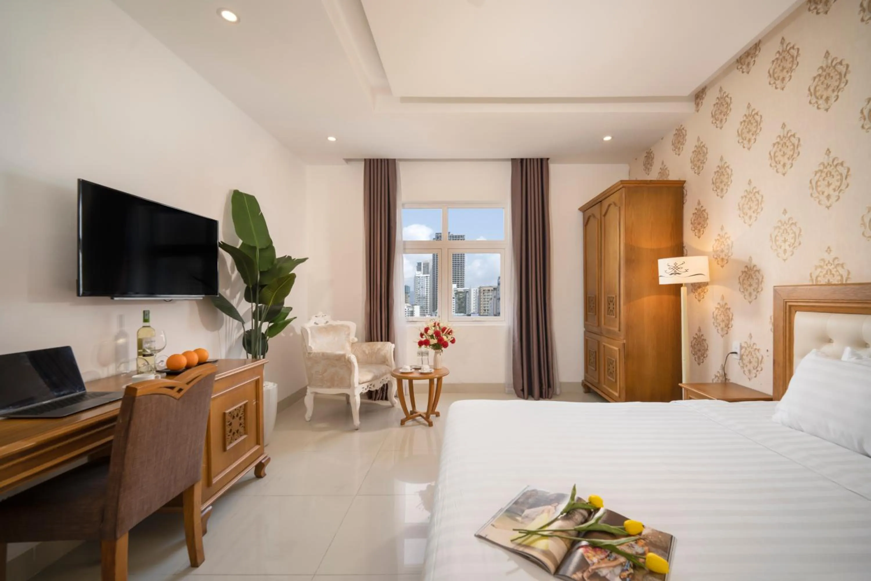 Bed in Royal Family Hotel