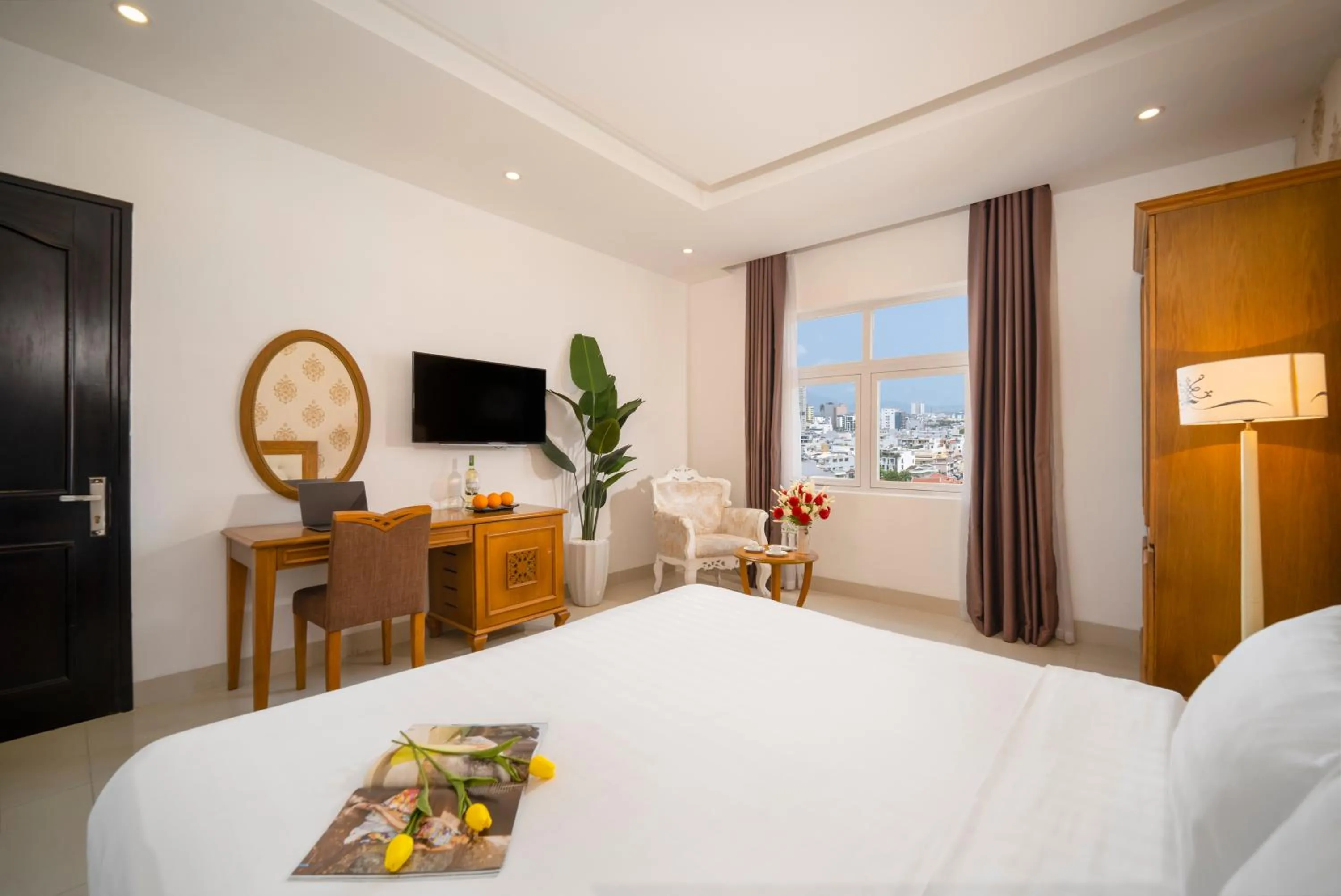 Bed in Royal Family Hotel