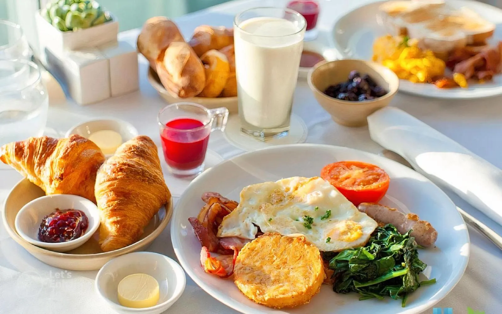 Breakfast in Royal Family Hotel