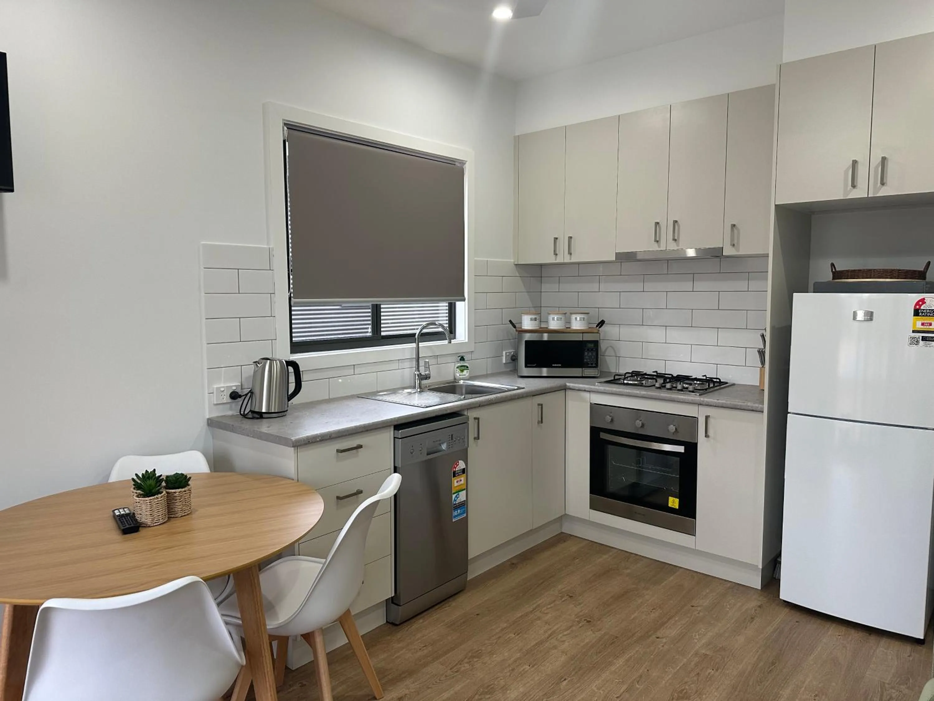 Kitchen or kitchenette in Bundalong Villas