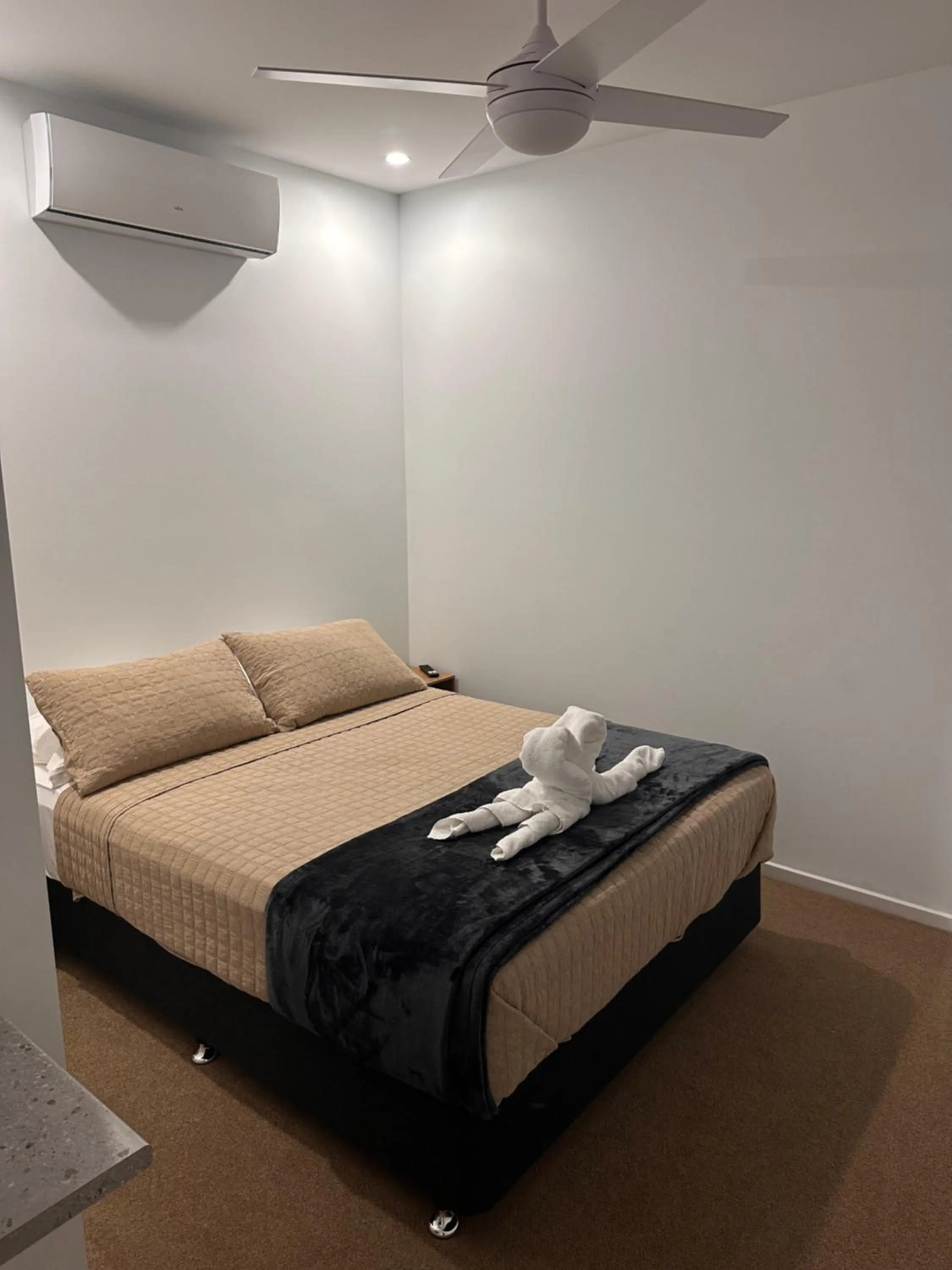 Bedroom, Bed in Bundalong Villas