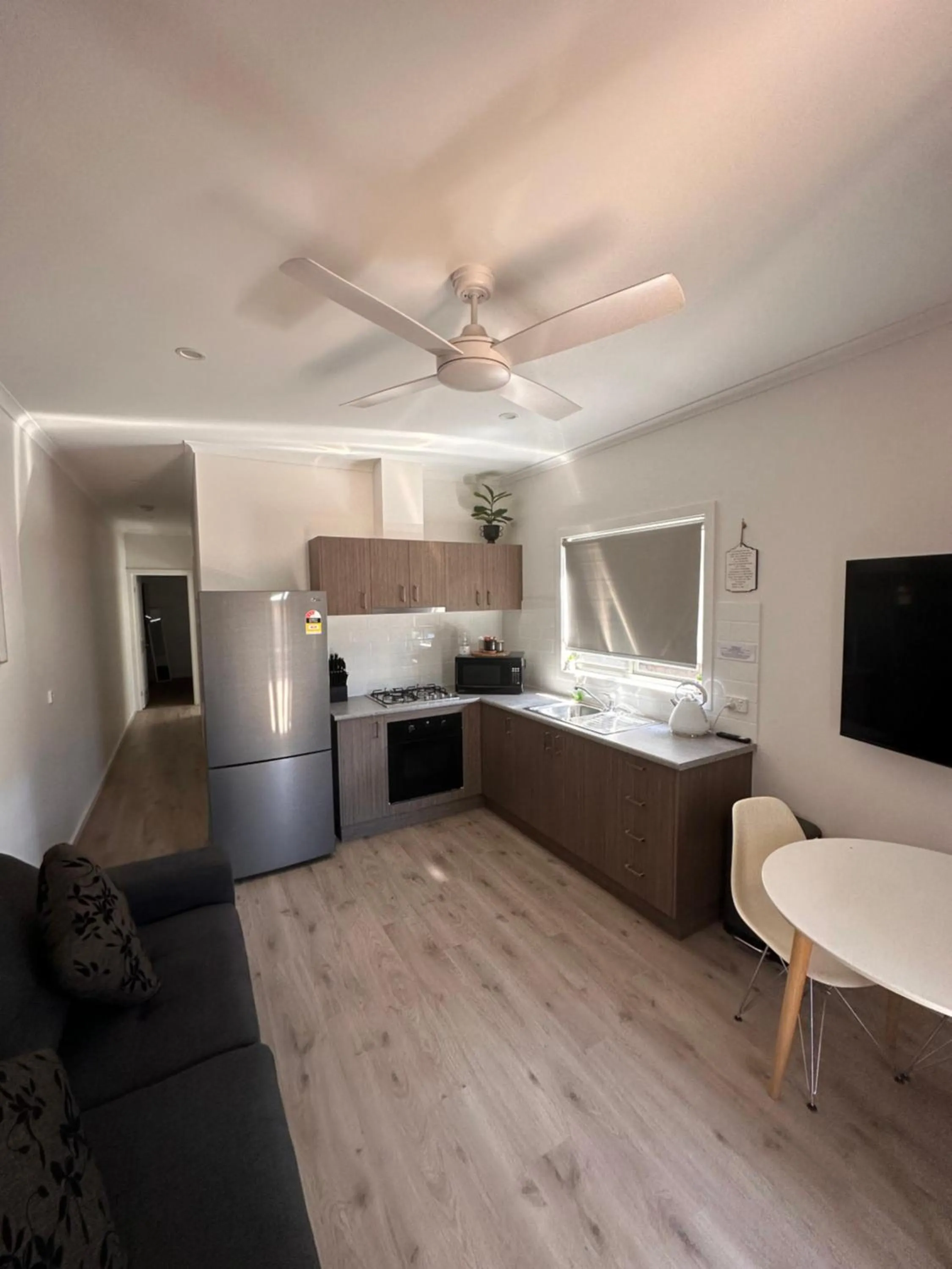 Kitchen or kitchenette in Bundalong Villas