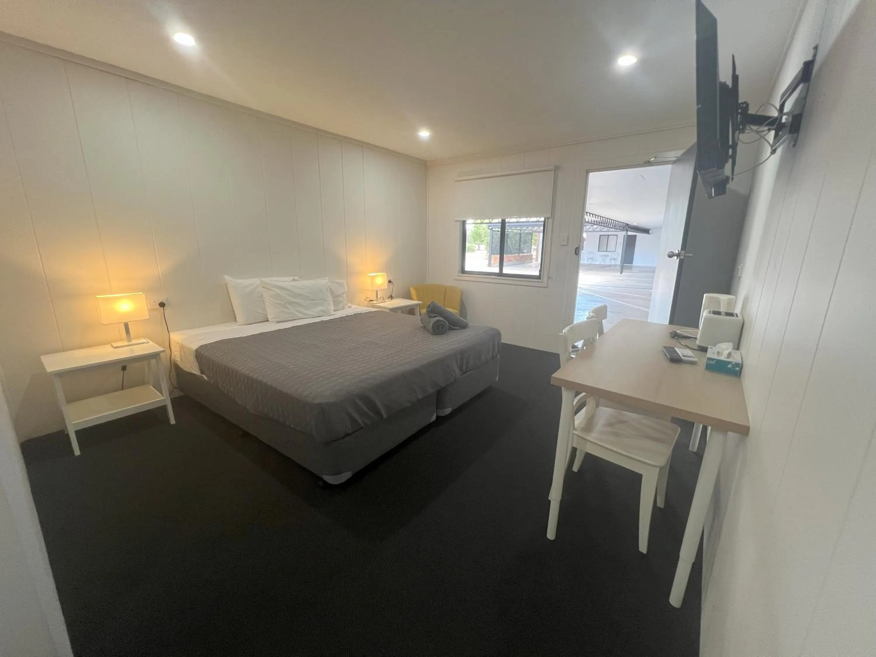 Bed in Abajaz Motor Inn