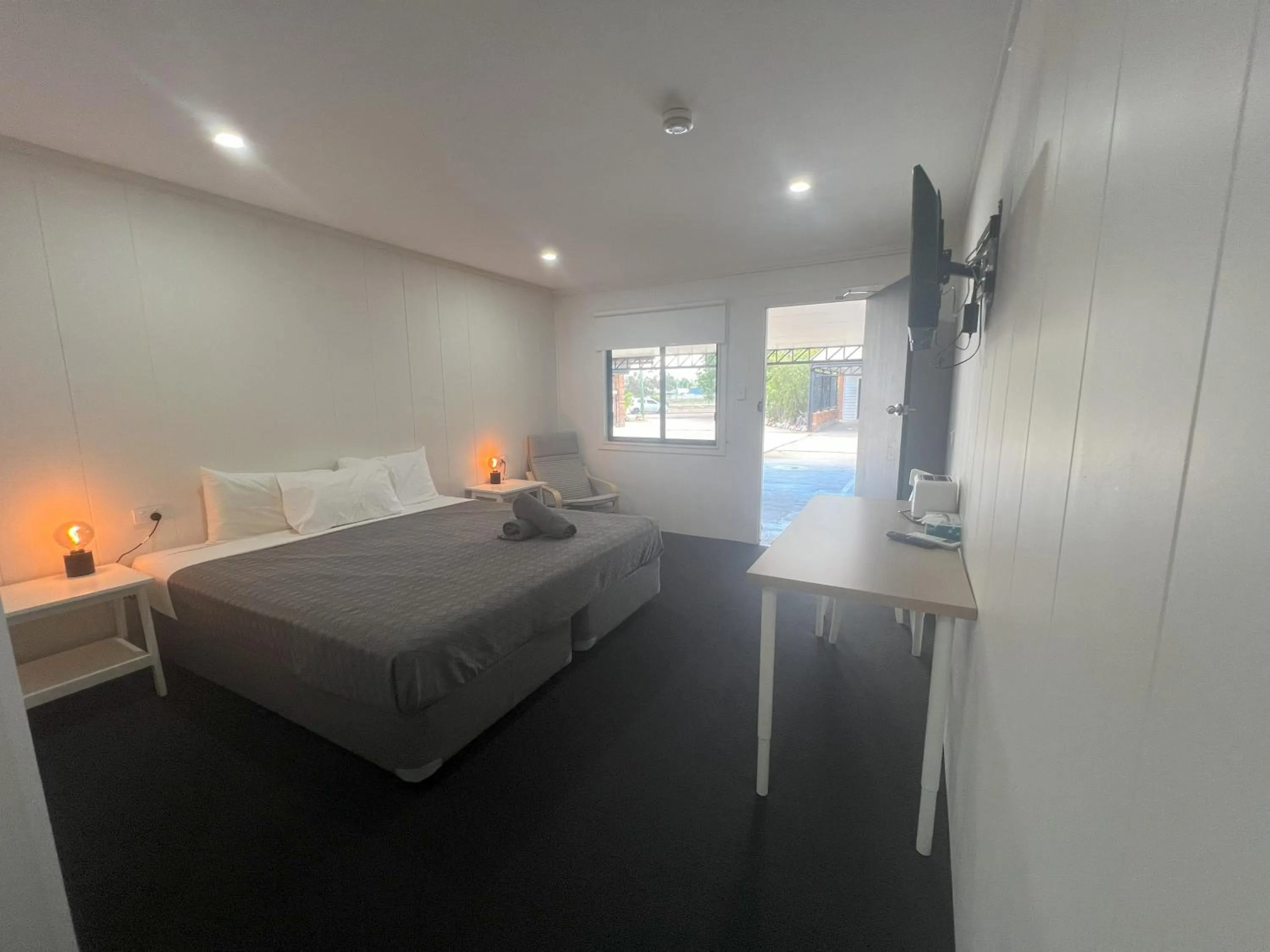 Bed in Abajaz Motor Inn