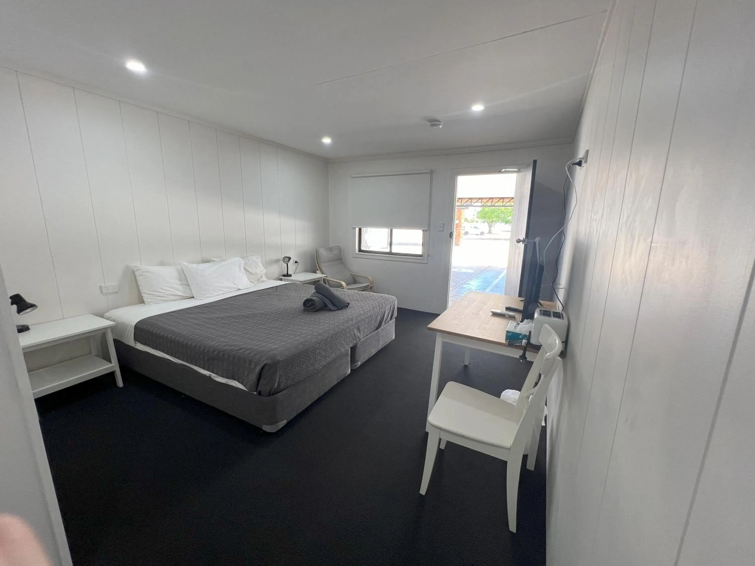 Bed in Abajaz Motor Inn