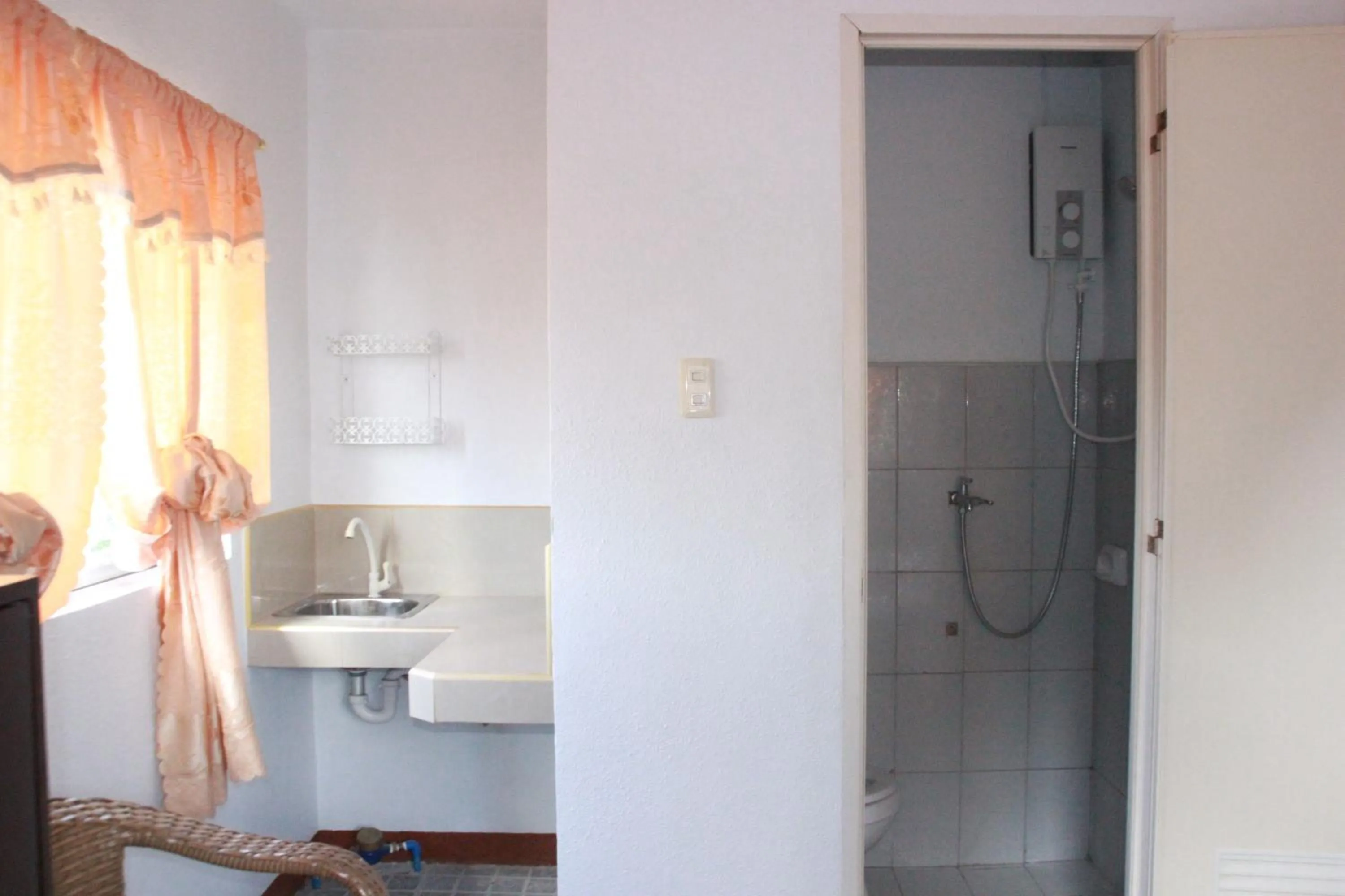 Toilet in Cebu Guest Inn